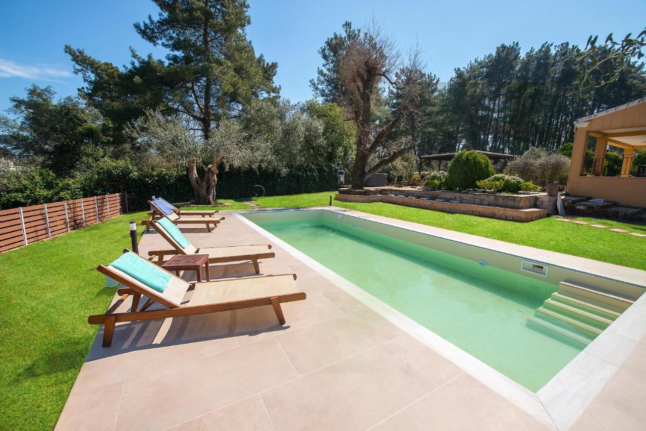 Spyrelia Villa With Private Pool & Outdoor Hot Tub Dassia  Exterior photo